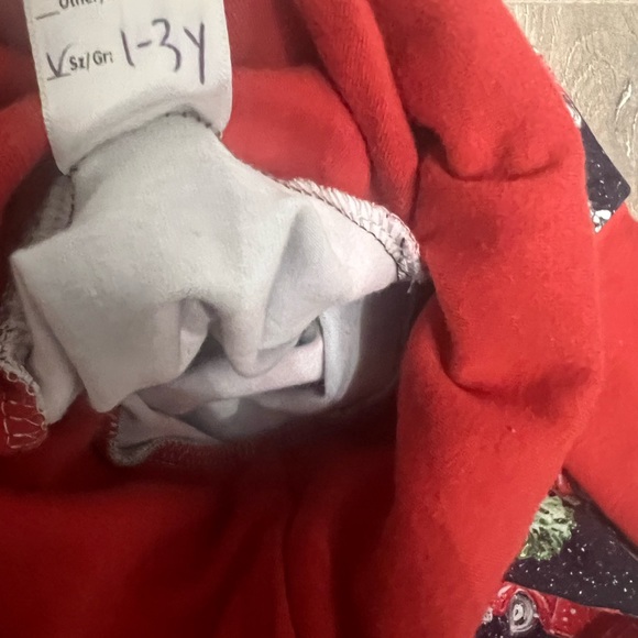 Made in Canada grow with me winter hoodie (size 1-3) - Picture 3 of 3